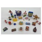 Vintage Strawberry Shortcake mini figures and