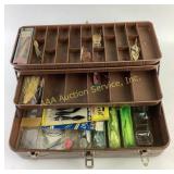 Metal fishing tackle box with culprit spade tale