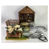 Spitoon, basket, jar