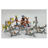Vintage Bugs Bunny (10) and vintage Goofy figures