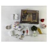 Mini ceramic piggy bank, milk glass toothpick