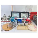 Hanging Lanterns, LED Lights, Metal Signs