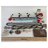 Costume Jewelry: Purple stone necklace, electric