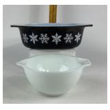 Pyrex Mixing Bowls, Snowflake Pattern