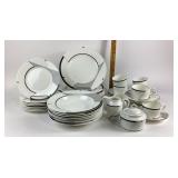 Oneida Optima Fine China Dinnerware, Service for E