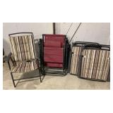 4 folding patio / lounge chairs