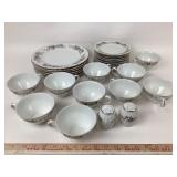 Creative Fine China Dinnerware With Rose Pattern