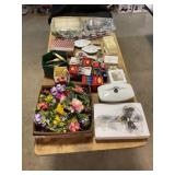 Holiday Decorations, Kitchenware, Wreath, Holiday