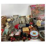 Holiday Decor, Kitchenware, Storage Tins Jigsaw Pu