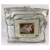 Modern Classics Queen Comforter Set