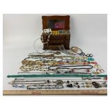 Costume Jewelry: Pearl Like necklace, filigree