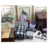 Framed Botanical Prints, Small Electronics, Blanke