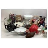 Kitchenware, Tableware, Teapot, Glassware, Snowman