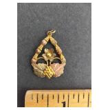 10k Gold Pendant With Floral Design, 2.55g TW
