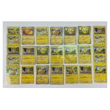 25 Pokï¿½mon Pikachu trading cards
