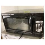 Hamilton Beach 1000-Watt Microwave Oven