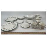 Pfaltzgraff Winterberry Dinnerware