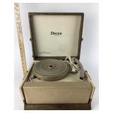 Decca DP-589 Seaford V Record Player, powers on an