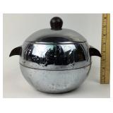 West Bend Penguin Chrome Round Casserole Dish