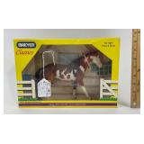 Breyer Classics Pinto Sporthorse ï¿½Figurine