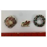 3 vintage brooches