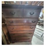Vaughan Bassett Wood Chest Of Drawers (5) 18 in.