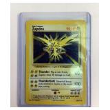 Pokï¿½mon vintage holographic Zapdos card