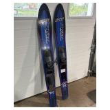 2 HO XTRA water skis