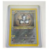 Pokemon vintage holographic Magneton card