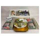HomeTrends Tablecloth Sets, Gold Trays, Ceramic Di