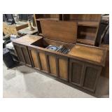 RCA Wood console stereo model VLT72-W
