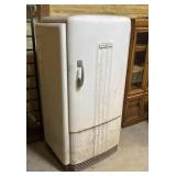 MCM GE General Electric Refrigerator