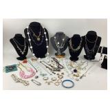 Costume Jewelry: Diahroic glass Chicos necklace,