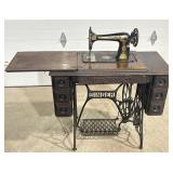 Early 1900s working Singer Sewing Machine
