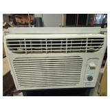 Crofton 6000 btu Window Air Conditioner -