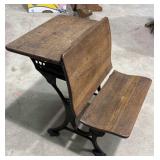 childï¿½s school desk