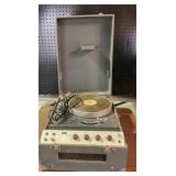 Rek-O-Kut Turntable With Rhythm Master Amplifier