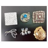 Costume Jewelry Brooches: Pink and Clear