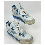 Air Jordan 4 size 6y