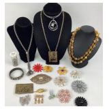 Vintage Costume Jewelry: Brooches, Bangle +