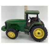 John Deere Ertl Tractor