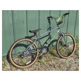 Schwinn 24-Inch Predator Bike