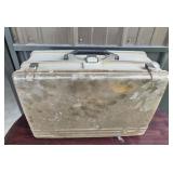 Plano Over Under Tackle Box With Contents