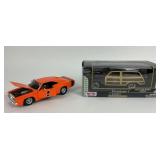1:24 MotorMax 1949 Ford Woody, Dodge Charger RT