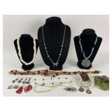 Costume Jewelry: Silver Tone Turquoise colored