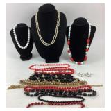 Costume Jewelry: Pearl like necklace, Star
