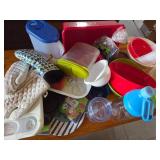 Kitchenware With Mixing Bowls, Baking Trays, Stora