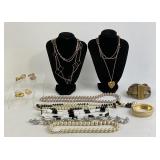 Costume Jewelry: Coldwater Creek silver tone pearl