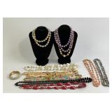Costume Jewelry: Monet purple bead necklace, Gold