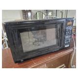GE Microwave - Untested